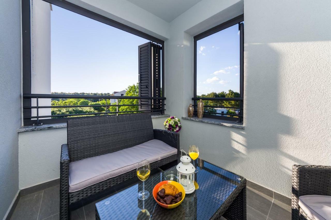 Apartments Menalo Затон Номер фото