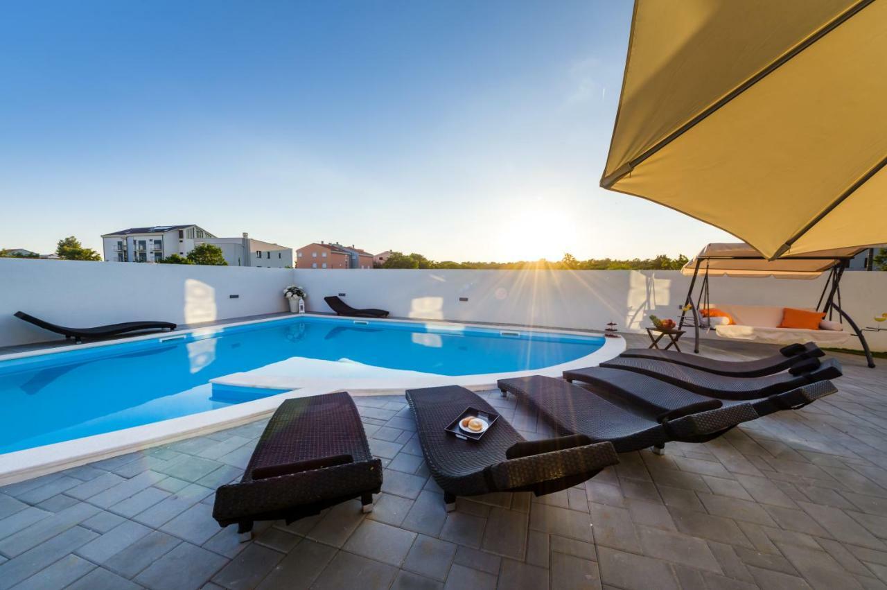 Apartments Menalo Затон Екстер'єр фото